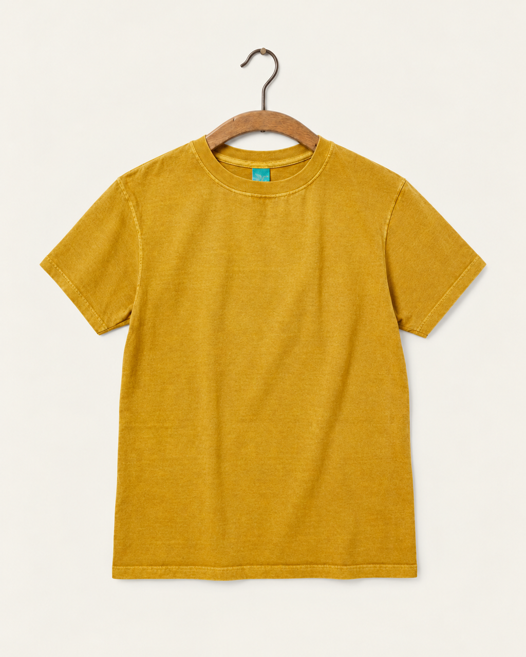 Good On - T-Shirt Manches Courtes Crew - Curcuma - sur cintre