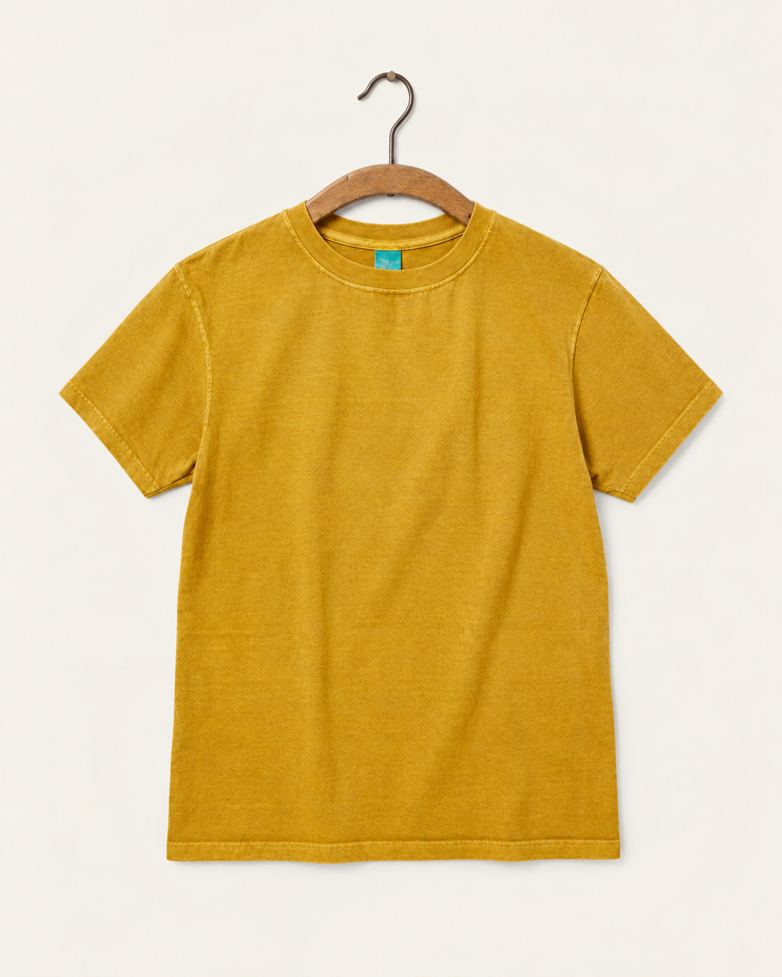 Good On - T-Shirt Manches Courtes Crew - Curcuma - sur cintre